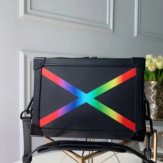 Cheap Louis TRUNK SOFT Vuitton 0609